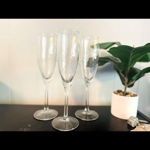 Set of 3 Libbey #8995 Domaine flute glass with petal like design